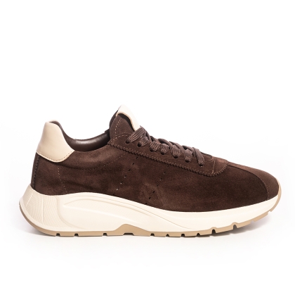 Дамски кецове от кафяв велур VOETTI - стил и комфорт.