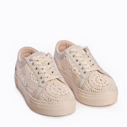 Дамски Кецове VOETTI Бежова Дантела - Стил и Комфорт!