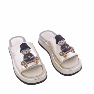 златни чехли