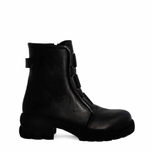 VOETTI Black Leather Boots