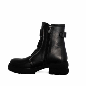 VOETTI Black Leather Boots