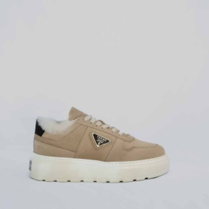 VOETTI Beige Suede White Fur Metal Logo Element