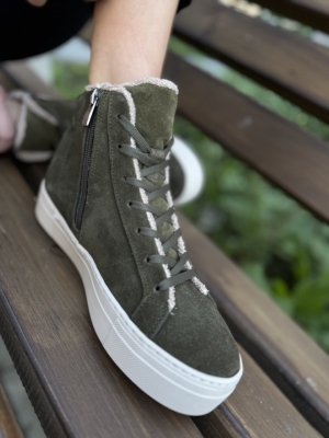 VOETTI Olive Green High-Top Zip-Up Sneakers
