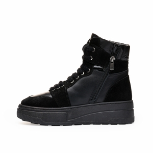 VOETTI Black High-Top Sneakers