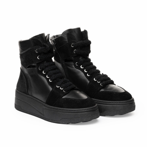 VOETTI Black High-Top Sneakers