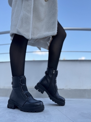 VOETTI Black Leather Boots