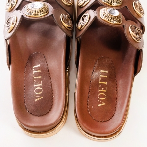 Women's Leaf Detail Leather Slides