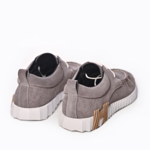 Елегантни мъжки мокасини от естествен велур - комфорт и стил!