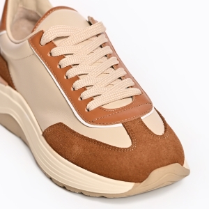 кафяви обувки