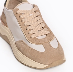 кафяви обувки