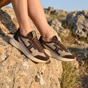 Елегантни кафяви маратонки - перфектен избор за стил и комфорт!